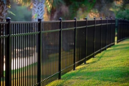 Waterproof Horizontal Slat Fence Panels for Outdoor Garden Aluminum Privacy Fence