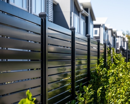 Alloy Modern Garden Black Vertical Tube Fence with Cutting Service and Powder Coating