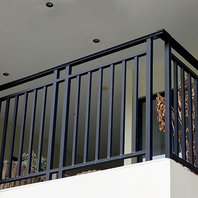 Decorative Panel Custom Fencing Gate with 5.8-6.0M Length T5 Black Aluminum Railing