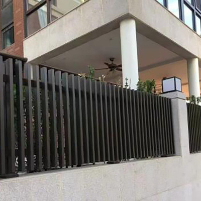 Decorative Panel Custom Fencing Gate with 5.8-6.0M Length T5 Black Aluminum Railing