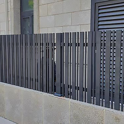Custom Outdoor Metal Fence Panels Modern Design Aluminum DIY Fence Profiles Tolerance ±1%