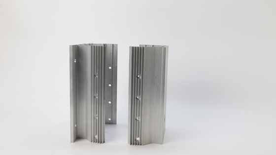 Silver Anodized Aluminium Extrusion Profiles for Motor Housing in Customized Size