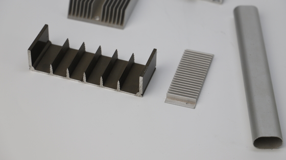 Silver Anodized Aluminium Extrusion Profiles for Customized Size Radiator Sheet Aluminum