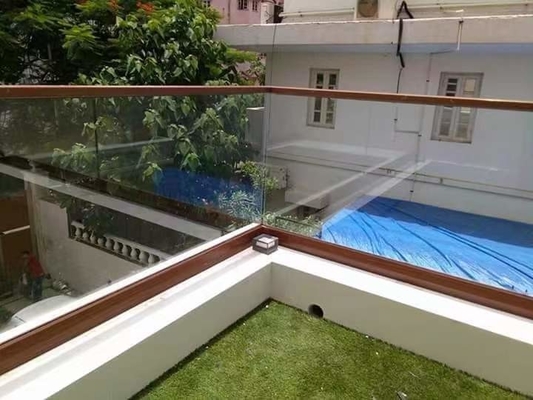 Flooring Mounted Customizable Aluminum U Channel Glass Railing for Frameless Design