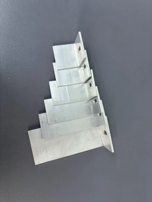 Square Anodized Aluminium 90 Degree L Shape Bracket for Outdoor Facade Construction