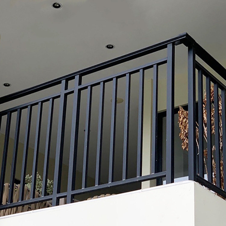 Decorative Panel Custom Fencing Gate with 5.8-6.0M Length T5 Black Aluminum Railing